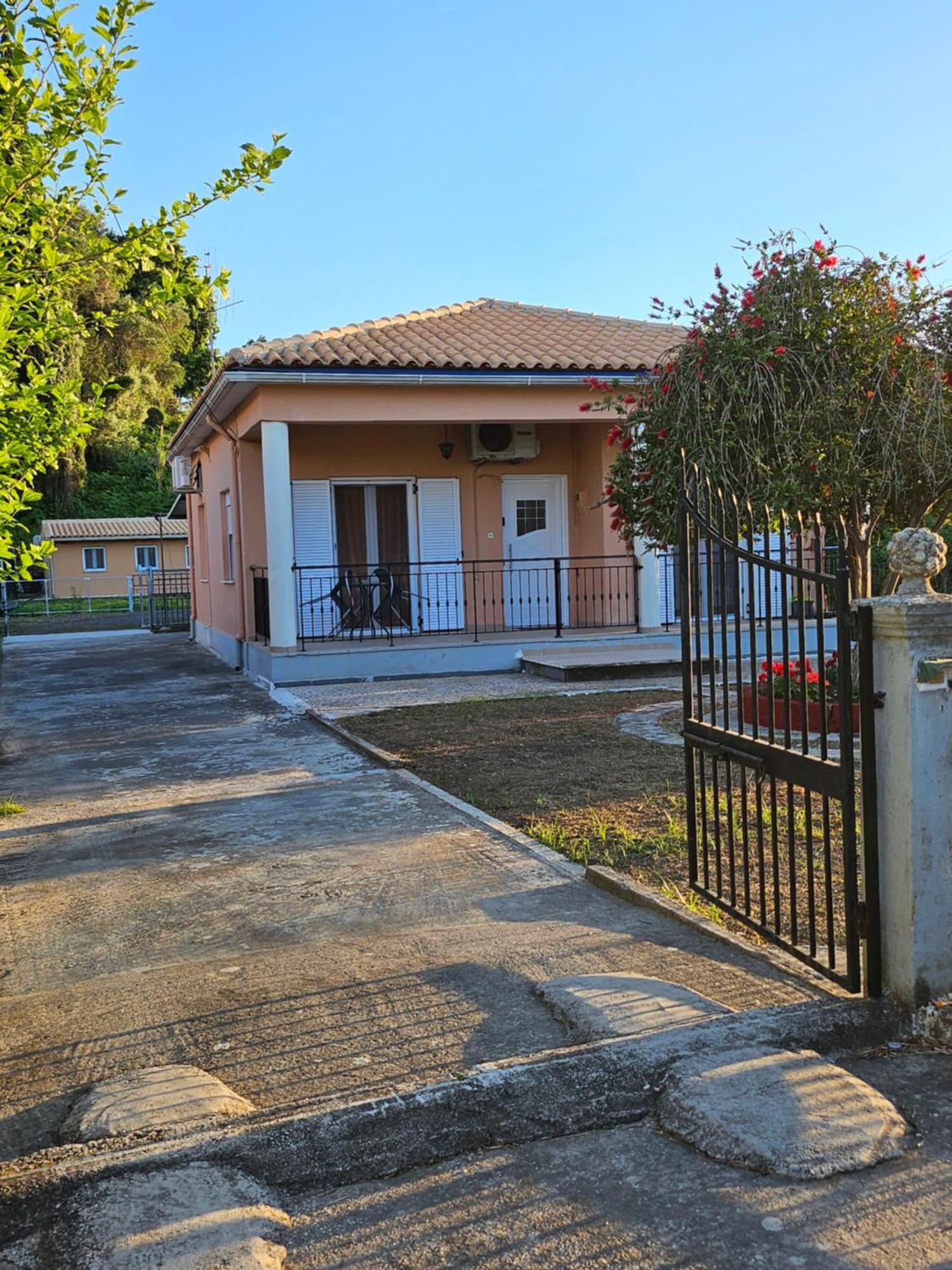 House With Yard Villa Alykes Potamou Buitenkant foto